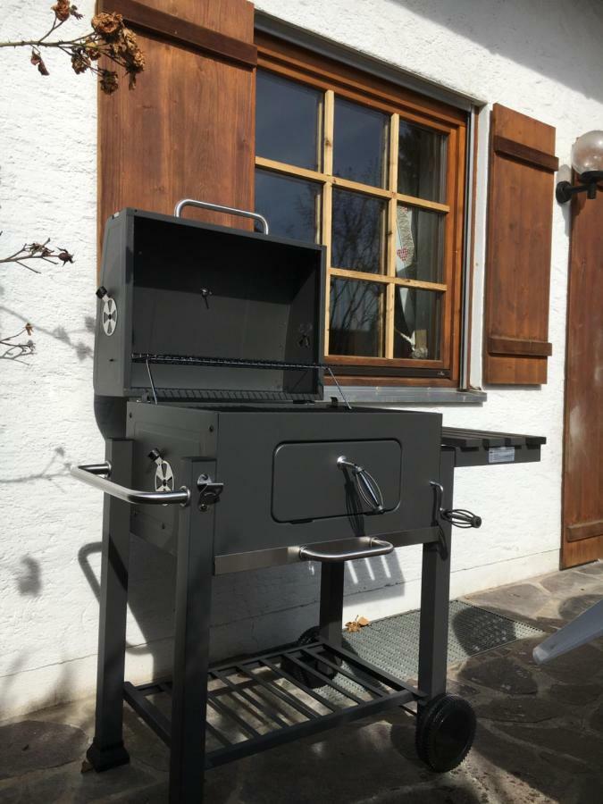 Guggi`s Alm Lejlighed Dirlewang Eksteriør billede